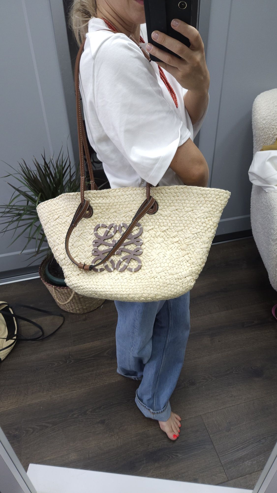 Літня плетена сумка у стилі loewe