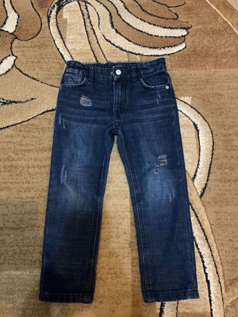 Spodnie jeansowe chłopięce rozmiar 104 Reserved