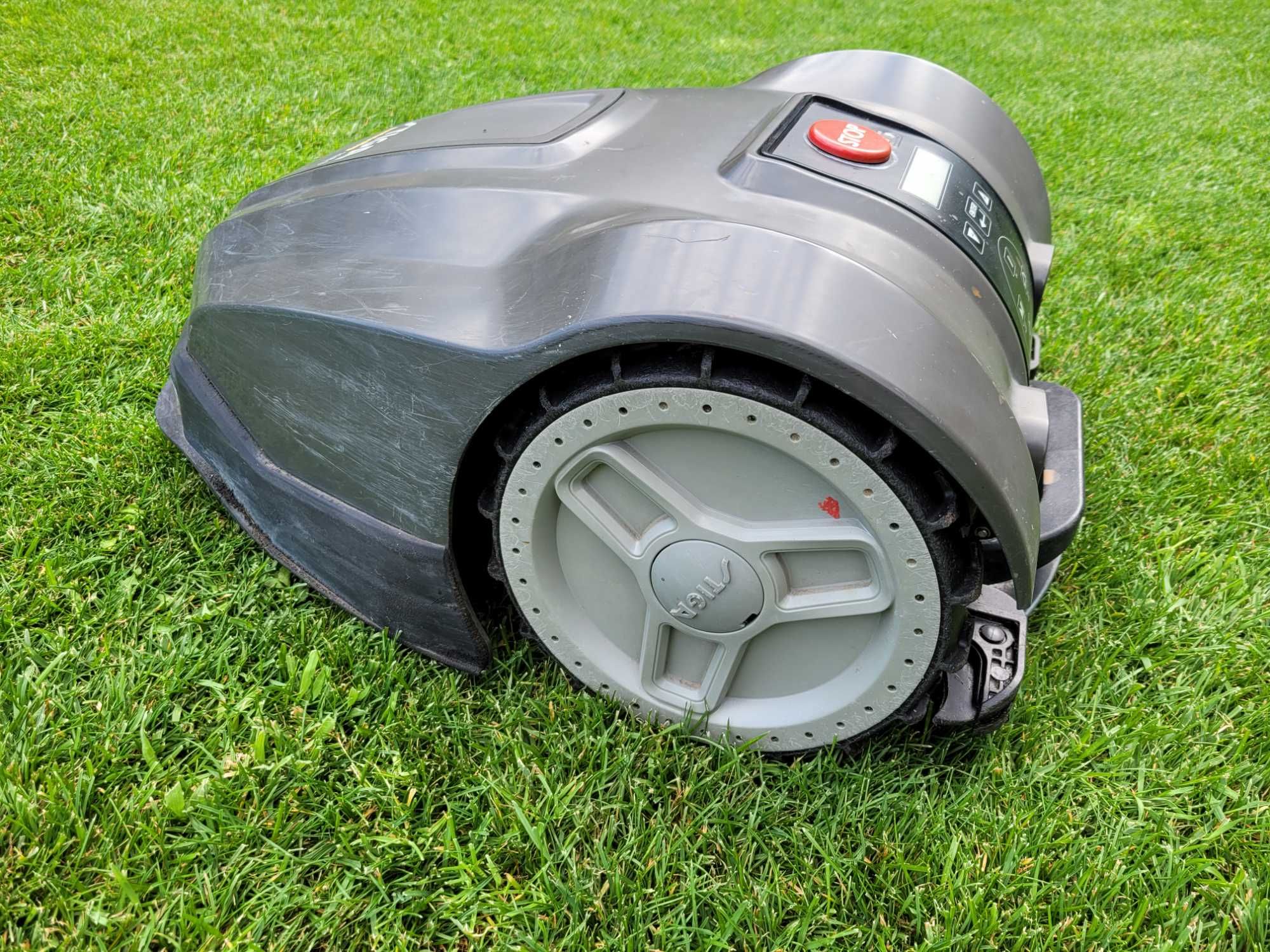 Robot koszący Stiga Autoclip 228 S
