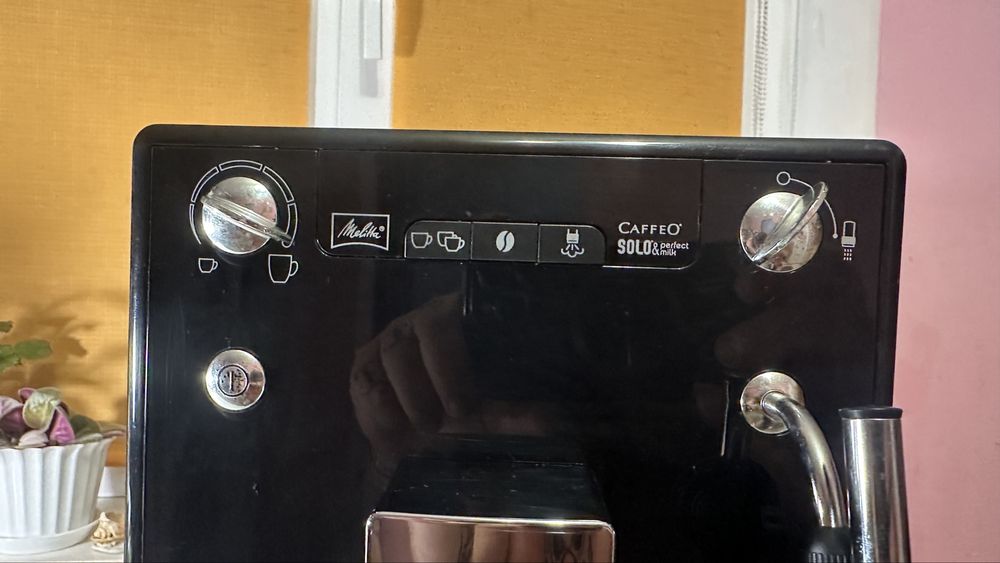 Продам Кавомашина автоматична Melitta CAFFEO SOLO&Perfect Milk Black