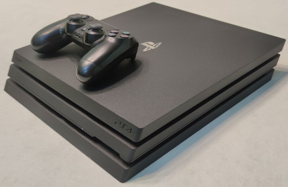 ПРОДАЖ PS4 Pro 1TB - Ідеальний Стан!