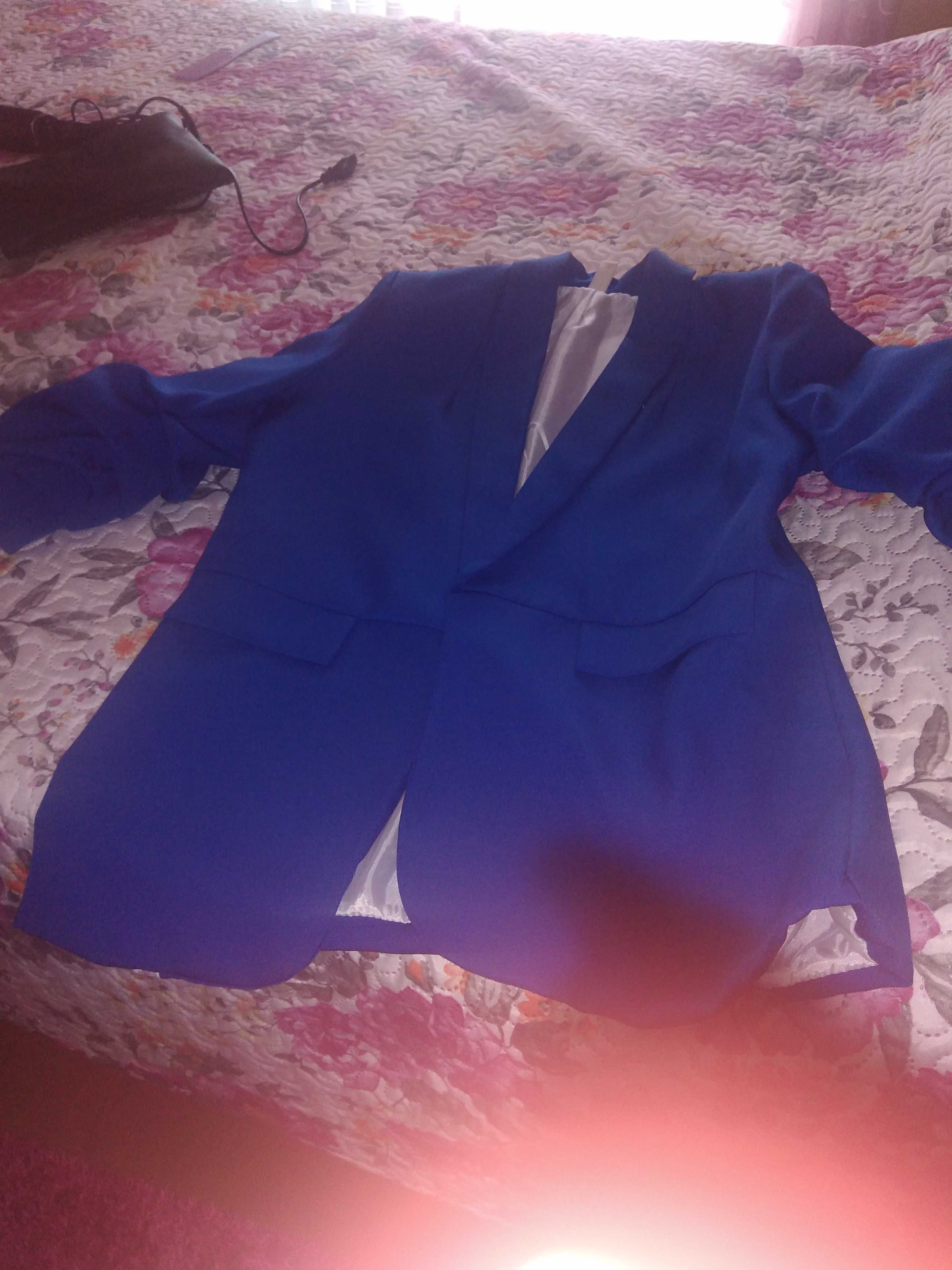 Blazer cor azul dá até L pequeno