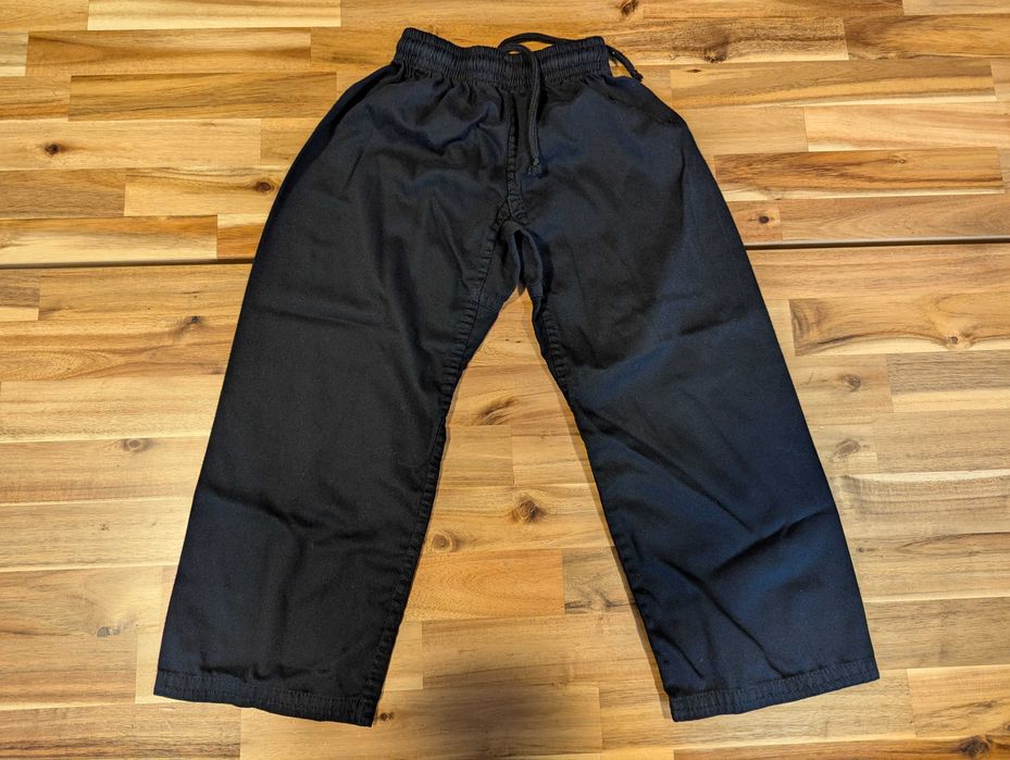 Kimono karatega judoga czarne 130cm Daniken