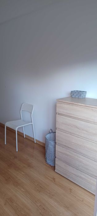 Quarto para arrendar