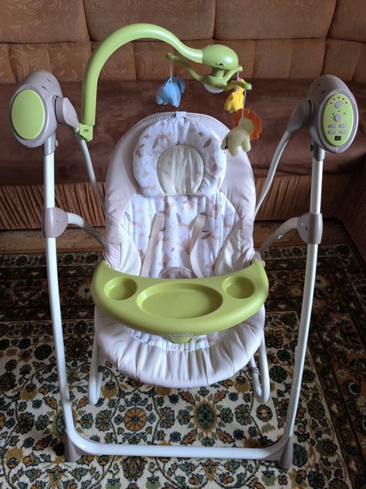 Гойдалка, заколисуючий центр, шезлонг, столик Carello Nanny