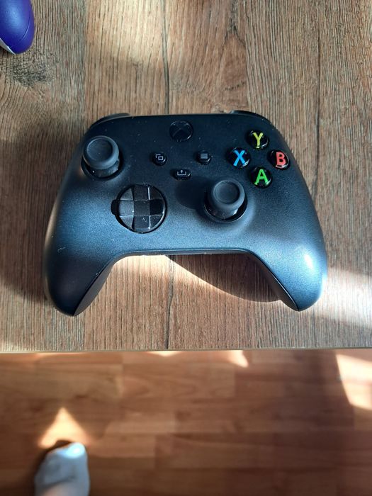 Xbox series X 1 Tb z dodatkami