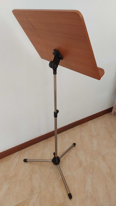Suporte profissional para partituras – K&M 118/1