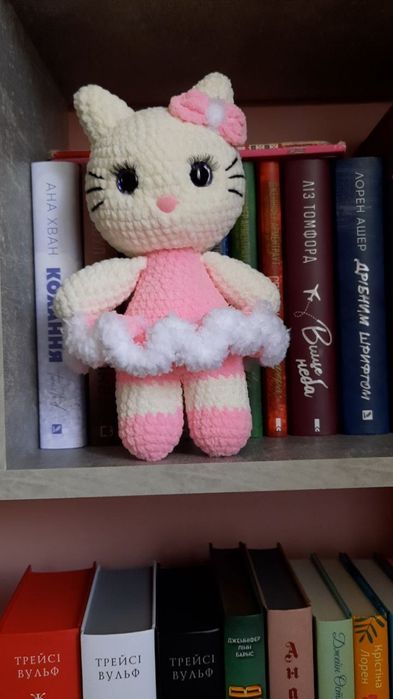 В'язана Хелоу Кітті / в'язані іграшки / плюшеві іграшки