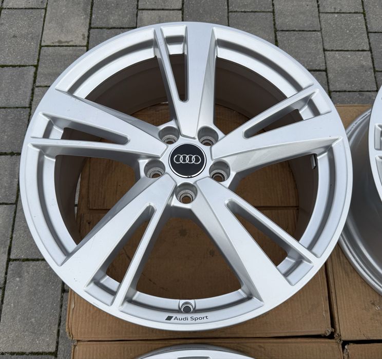 Oryginalne felgi Audi S3 A3 A4 A6 19" 5x112 8Y 8V 8P ET49 s-line