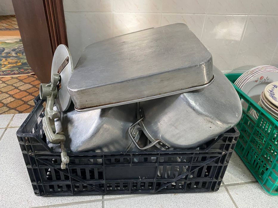 Conjunto de Loiças e Tachos