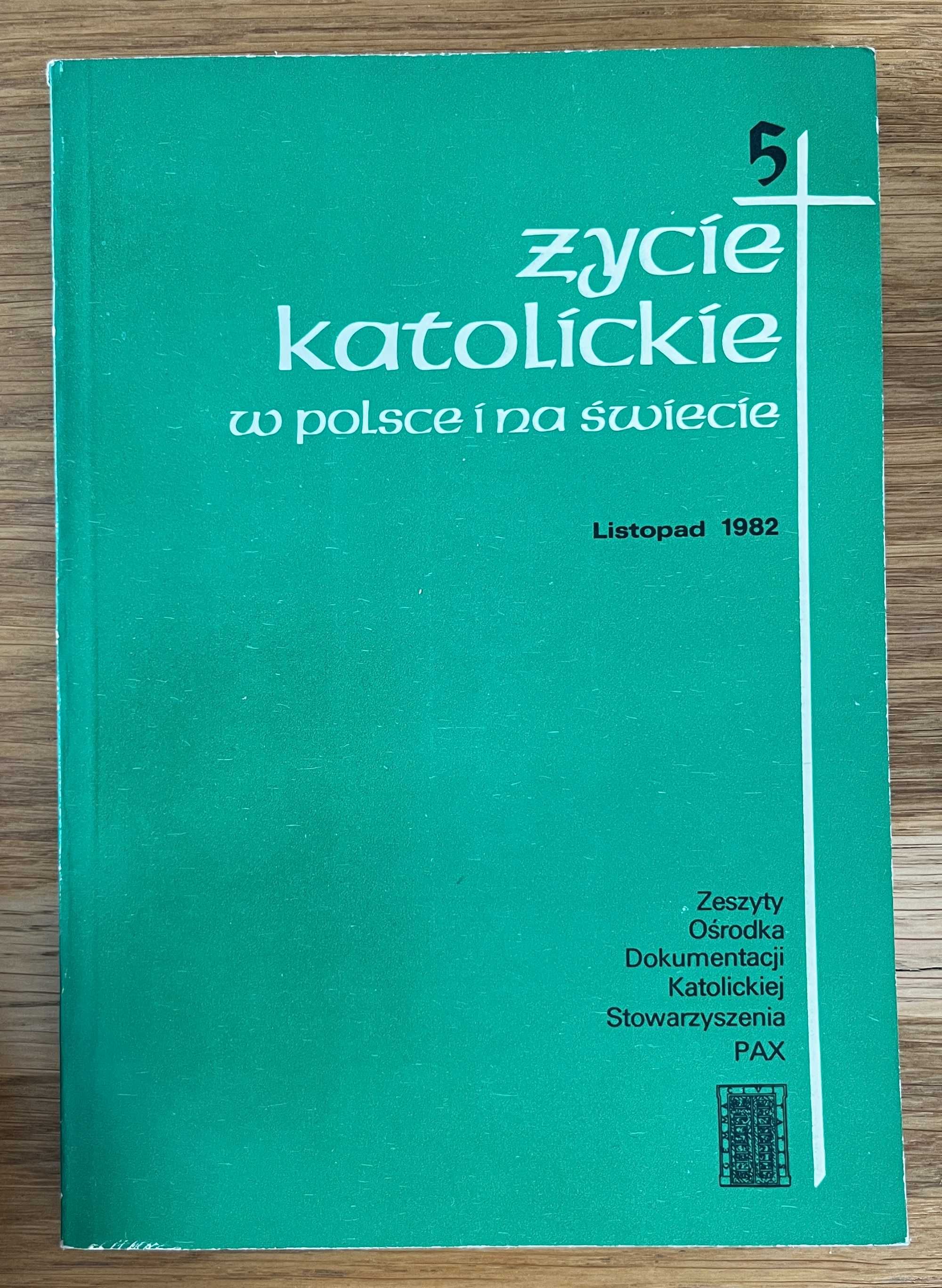 ŻYCIE KATOLICKIE w Polsce i na świecie katolicyzm religia 1982 6 tomów