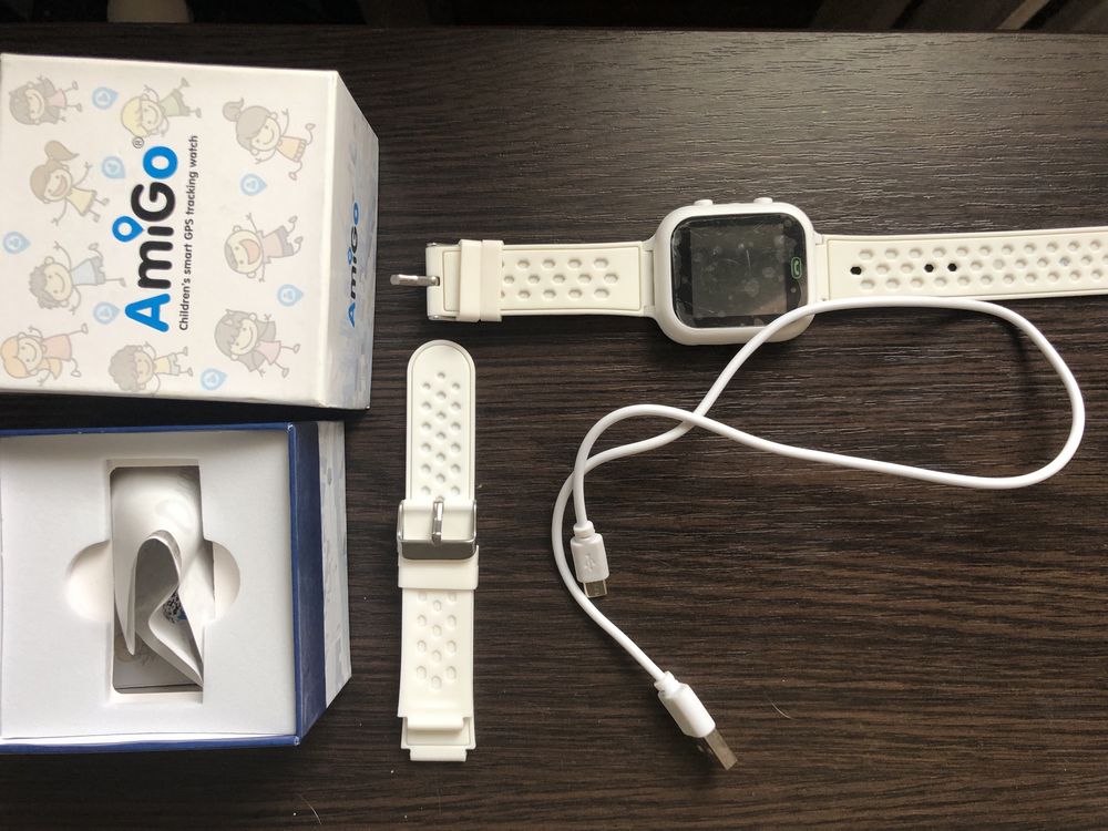 Детские смарт-часы AmiGo GO009 Camera + LED White