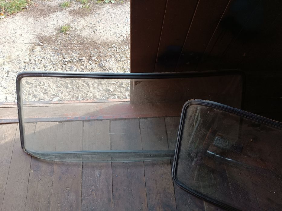 Стекло ваз 2101 переднє +заднє