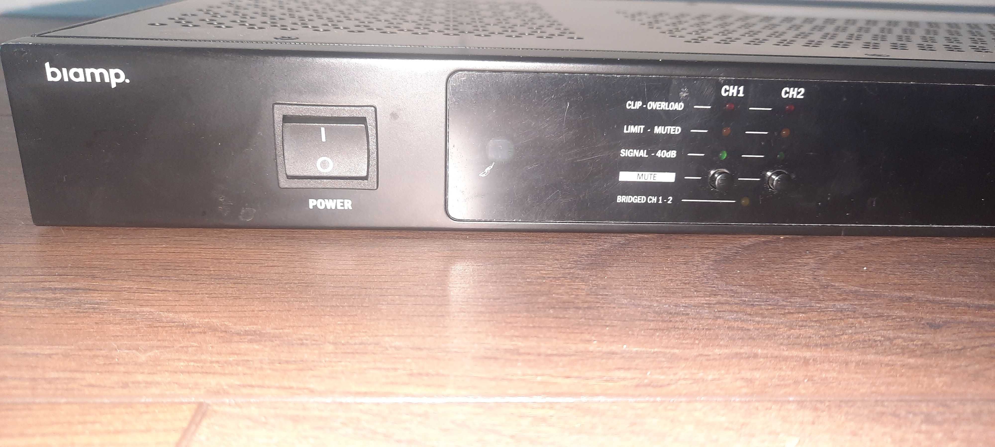 BIAMP REVAMP 2120T - 2-kanałowy cyfrowy wzmacniacz mocy