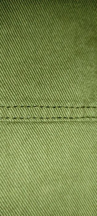 Жіноча джинсова куртка зі знімним капюшоном