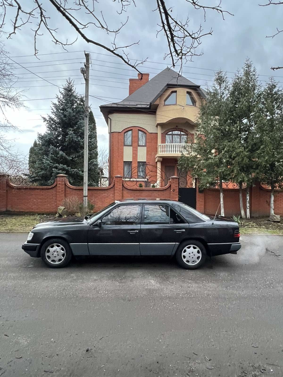 Продається авто 124