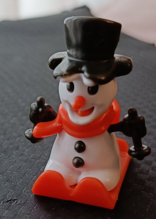 Bonecos Kinder antigos