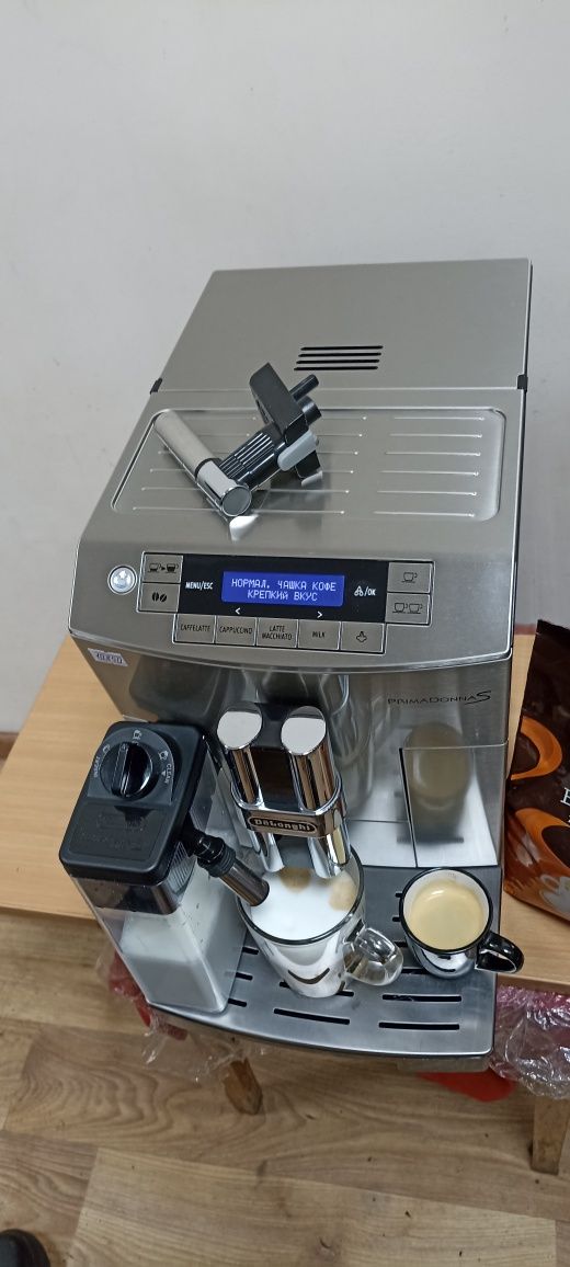 Кофемашина Delonghi Primadonna S из Германии.