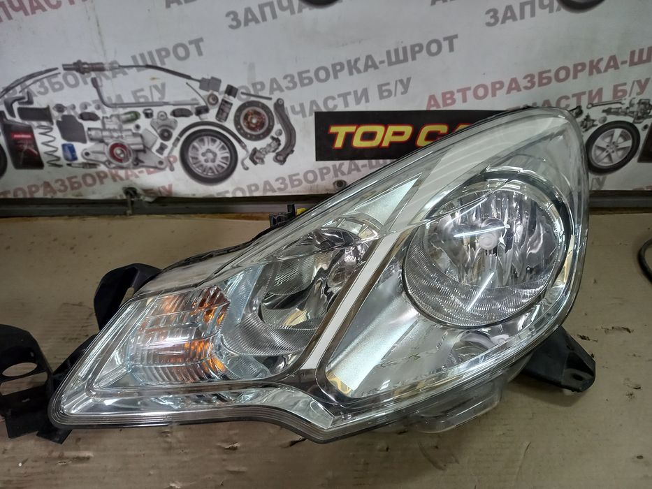 Фари фара на Citroën C 3 Сітроен ц 3 C 3
Сітроен ц3 С3 оригінал відмін