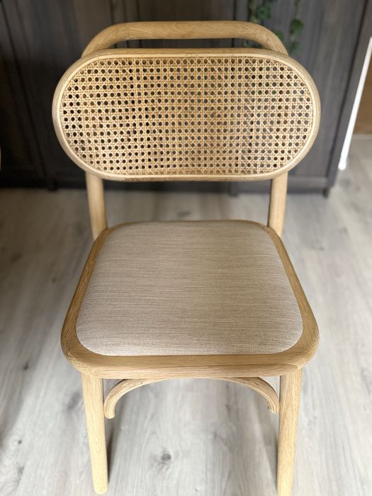 Zestaw stół plus 4 krzeselka Kave Home