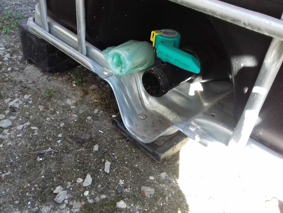 Mauzer  zbiornik 1000l bardzo Ładne, na czystą wode.