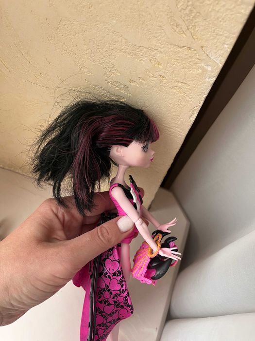 Mattel Monster High Дракула Дракулаура з крилами кажан трансформер