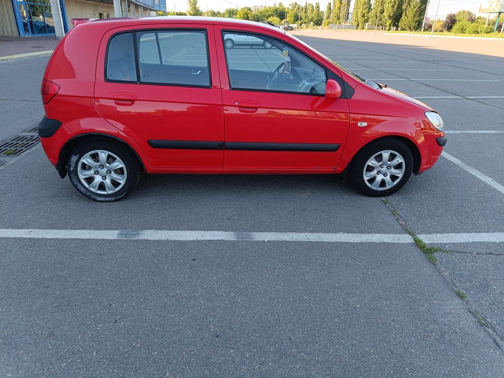 HYUNDAI GETZ 2008 1,4 хорошем состоянии
