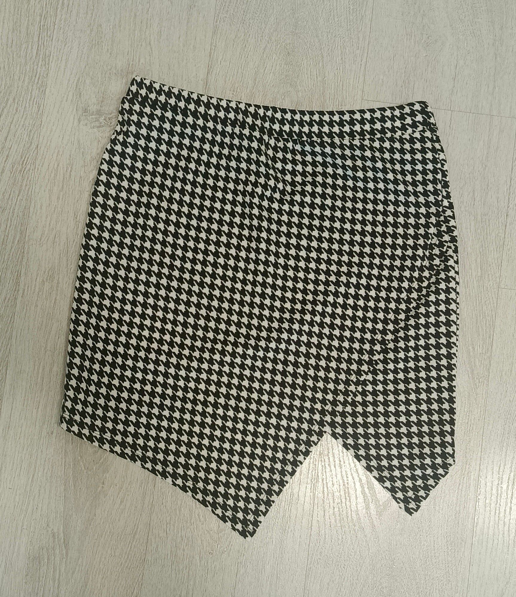 Mini spódniczka r. L
