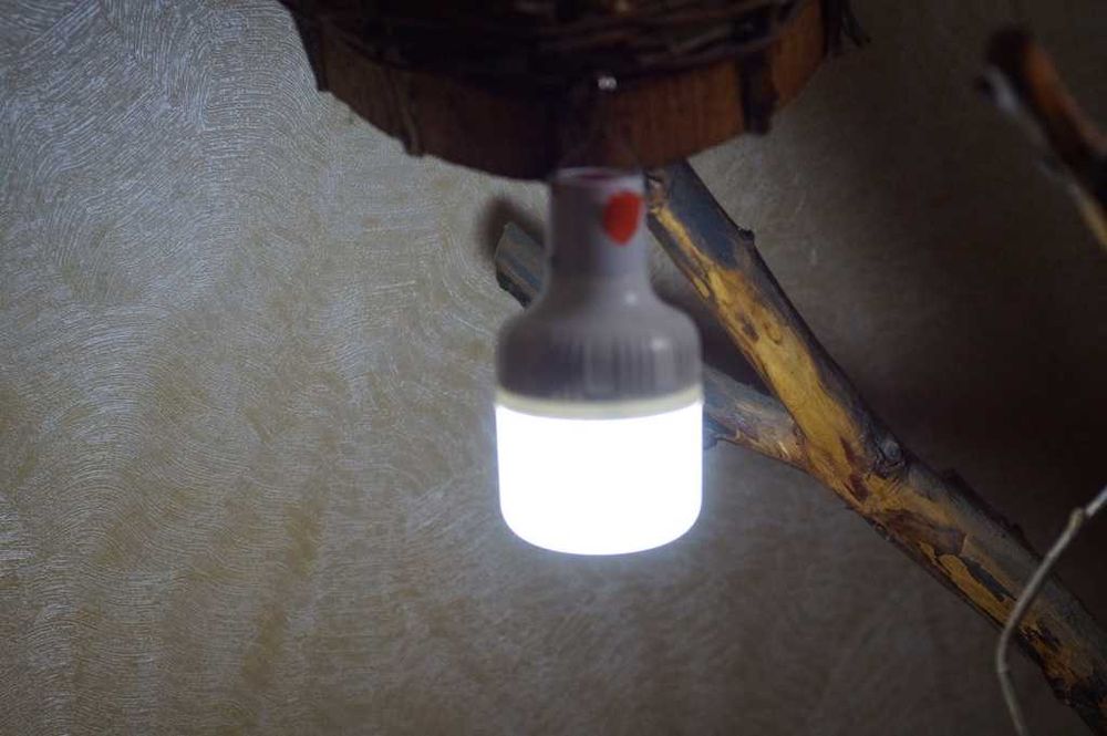 Лампа акумуляторна