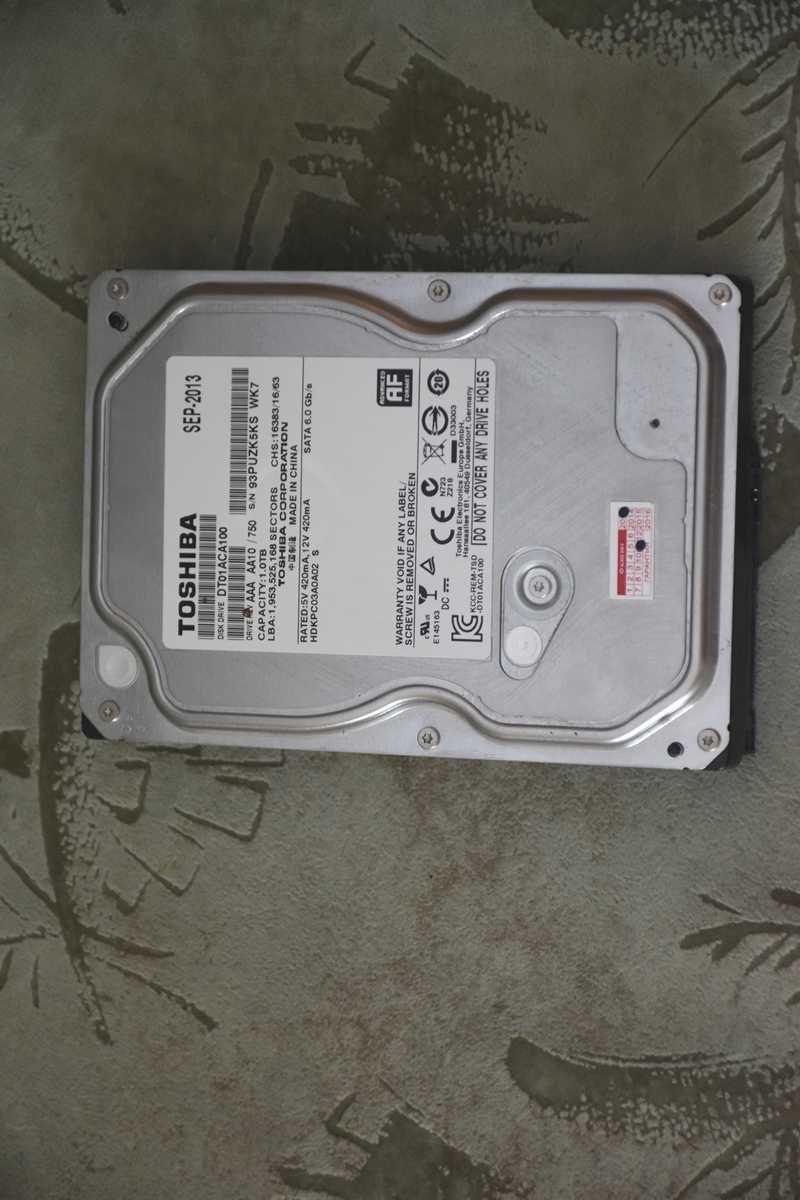 Жорсткий диск Toshiba DT01AC100 (1 TB, 7200 об/хв, 32 Мб)