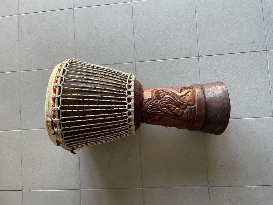 Djembé em madeira – 75 cm