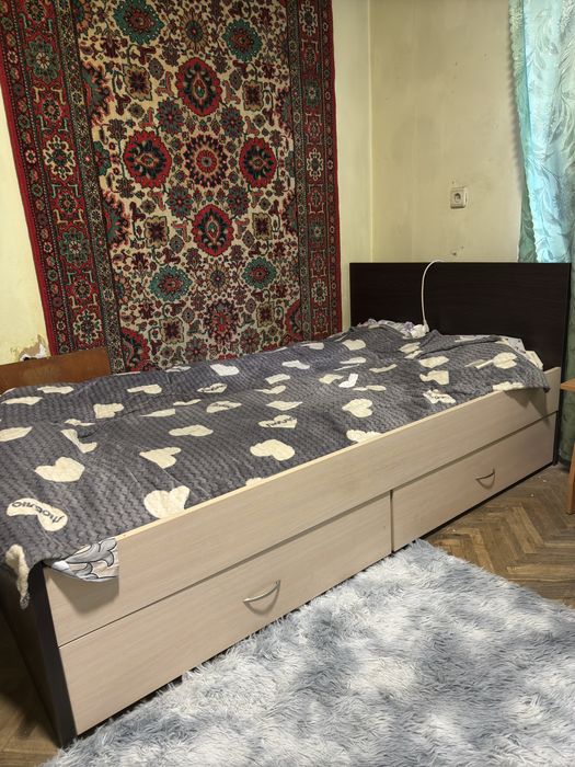 Ліжко односпальне, комфортне одномісне. Полуторне.