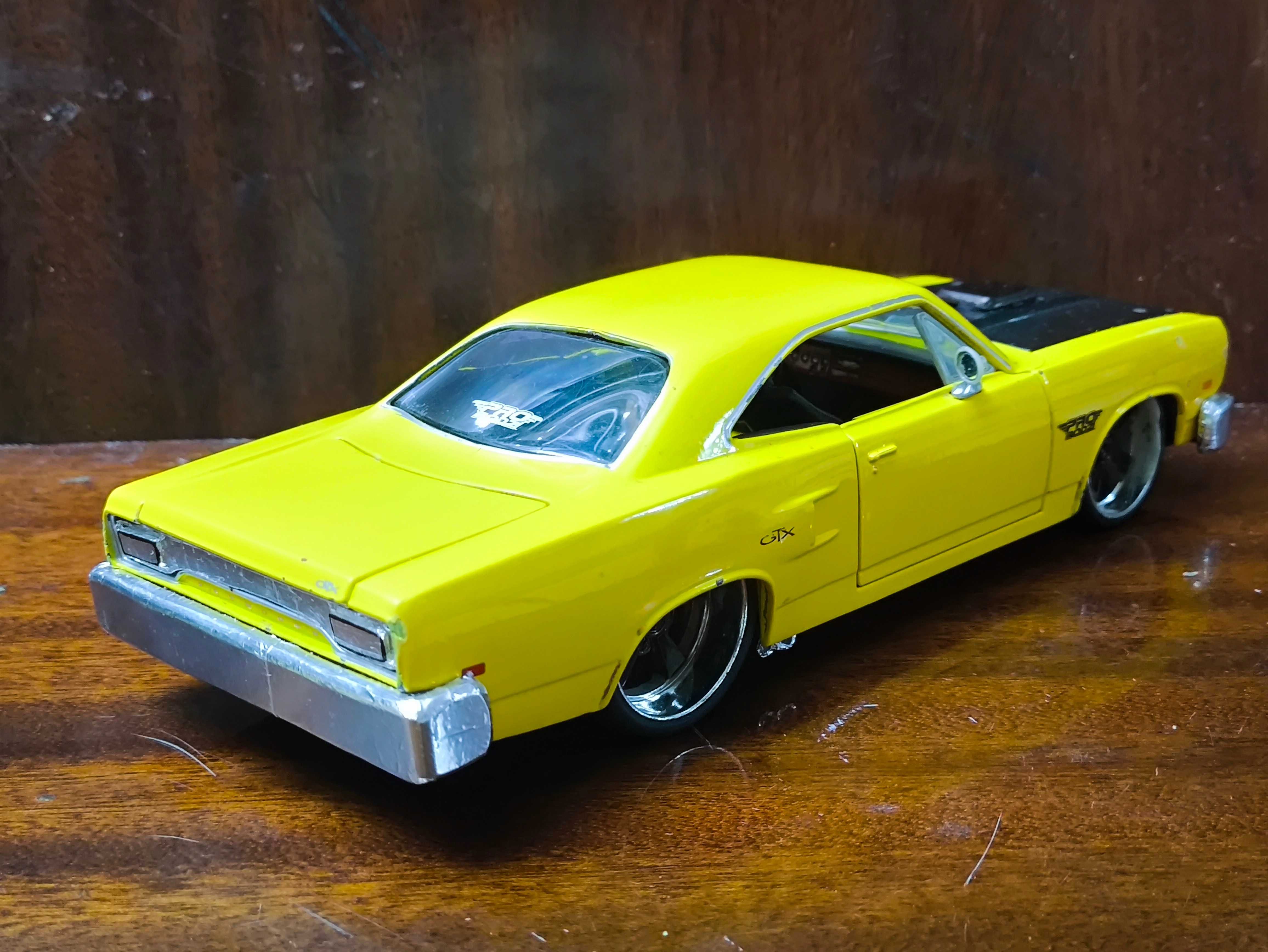 Машинка Plymouth GTX 1970 Maisto 1/24