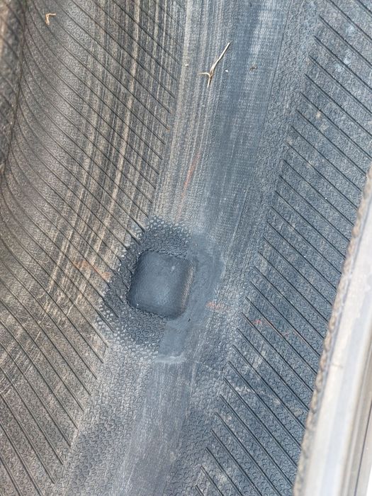Продам  вживану гуму   215/55/R17  98H, PREMIORRI,