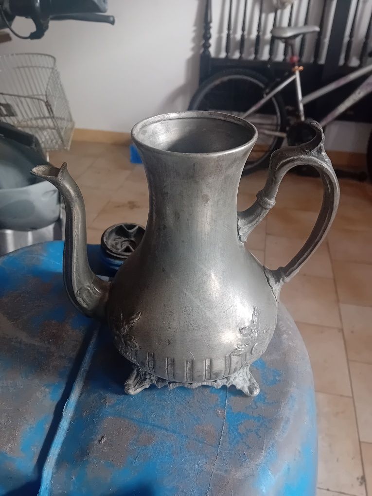Bule antigo para restauro
