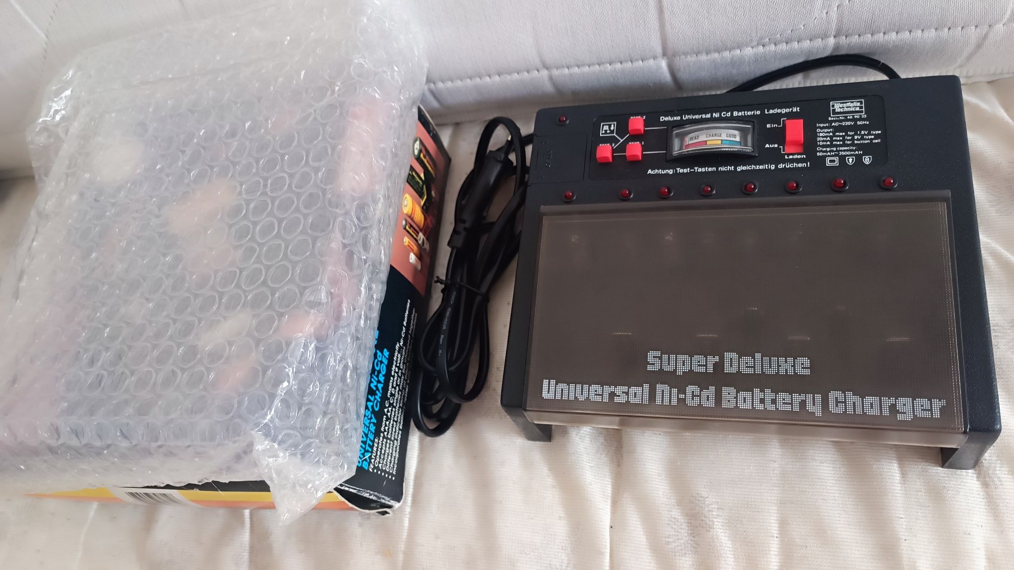 Зарядное для батареек Super Deluxe
