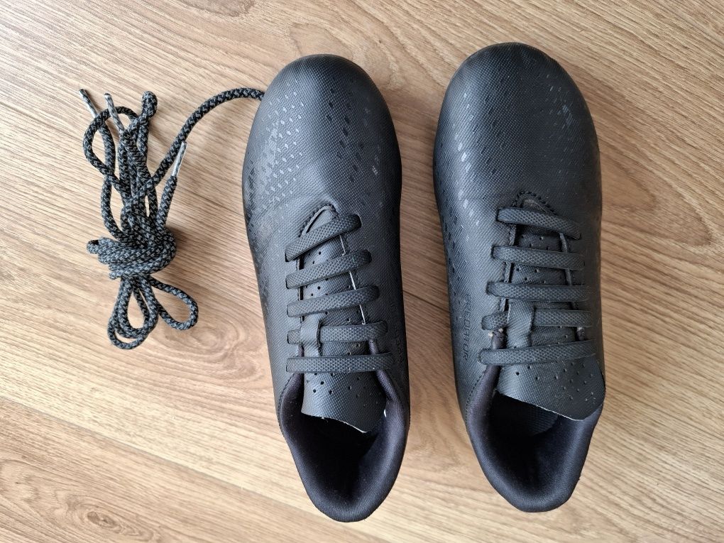 Korki Adidas Predator r 35