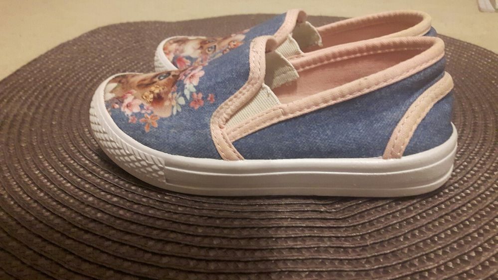 Buty tenisówki LC Waikiki rozmiar 26