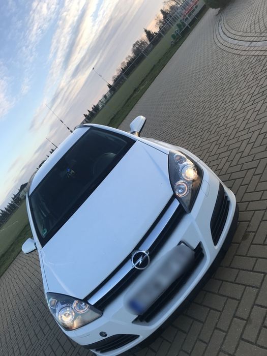 Opel Astra 2006r , nowe opony,felgi 17