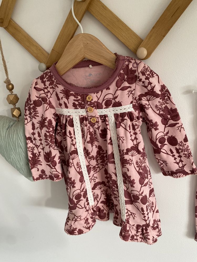 Komplet tiny one 62 różowy bordowe kwiaty sukienka legginsy