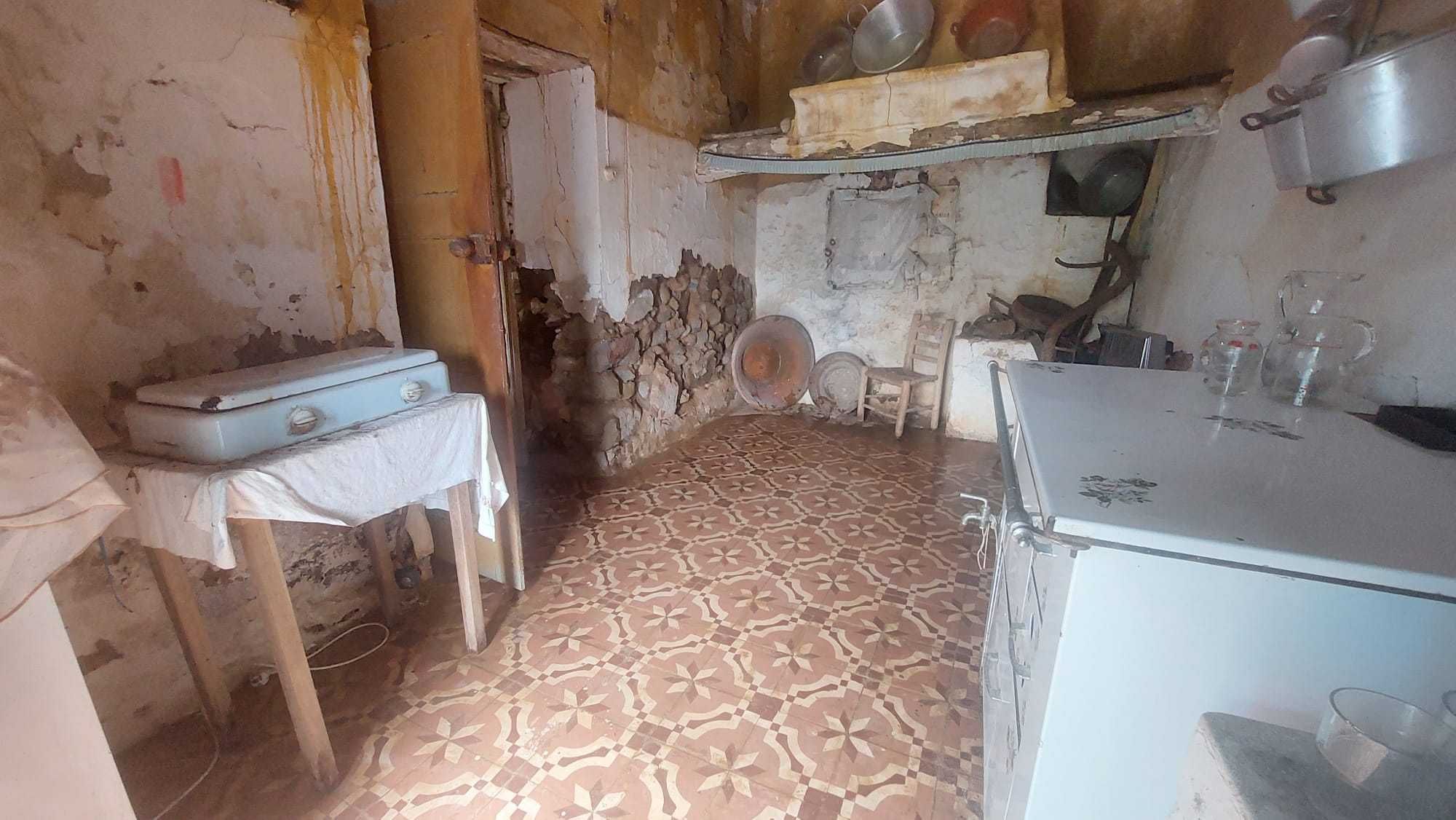 Ruina em Salir, Montes Novos com logradouro 50m2