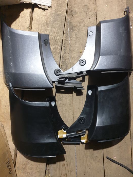 Накладки  бампера  Hyundai  H1 Grand Starex