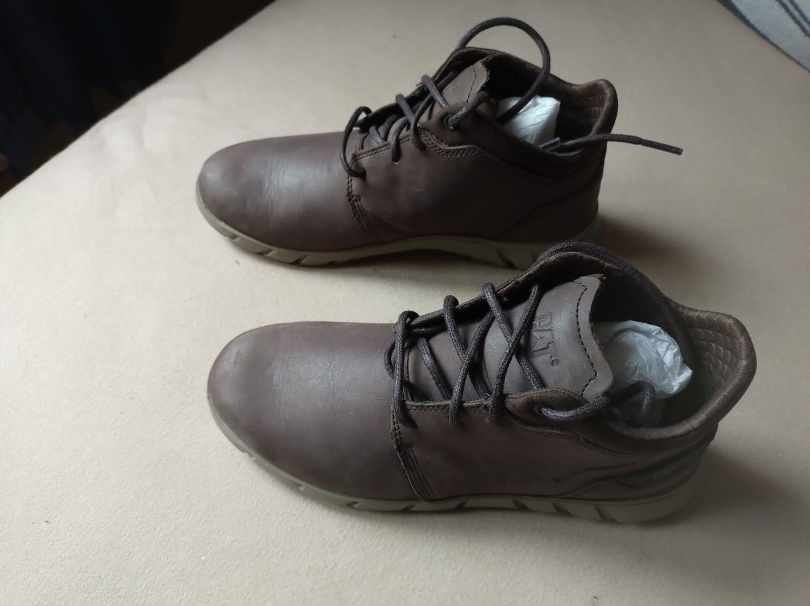 Buty jesienno wiosenne CAT41 40.5 męskie skórzane nubuk