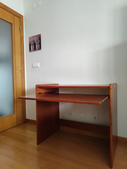 Secretaria para trabalhar/ mesa escritório