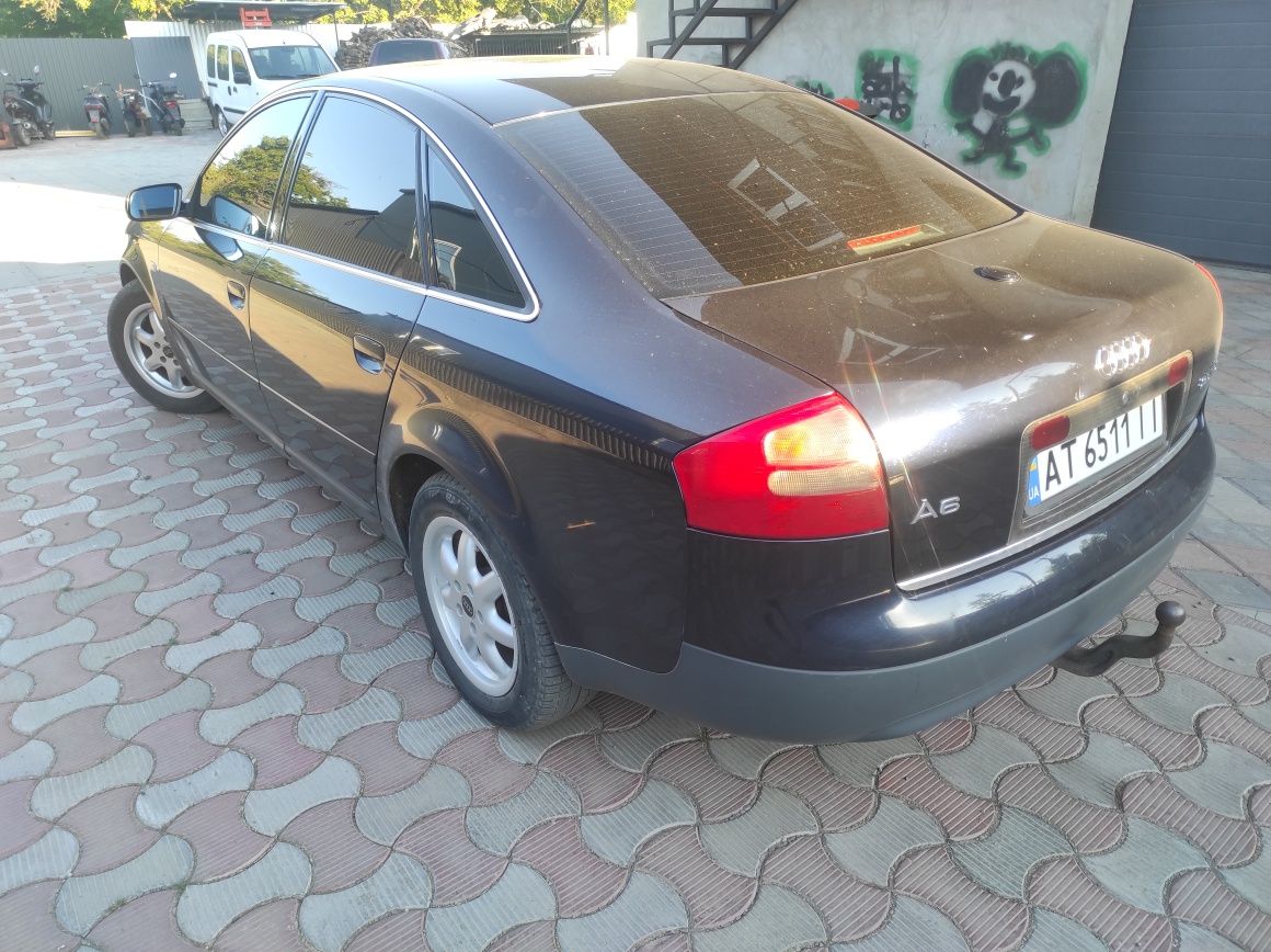 Audi A6C5 2.5 2001