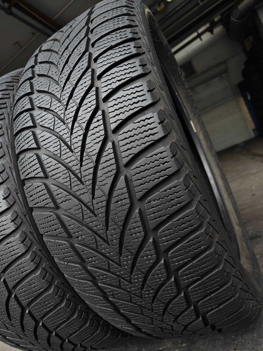 2шт R17 215 55 шини зимові Goodyear Ultra Grip Ice2 добрий стан
