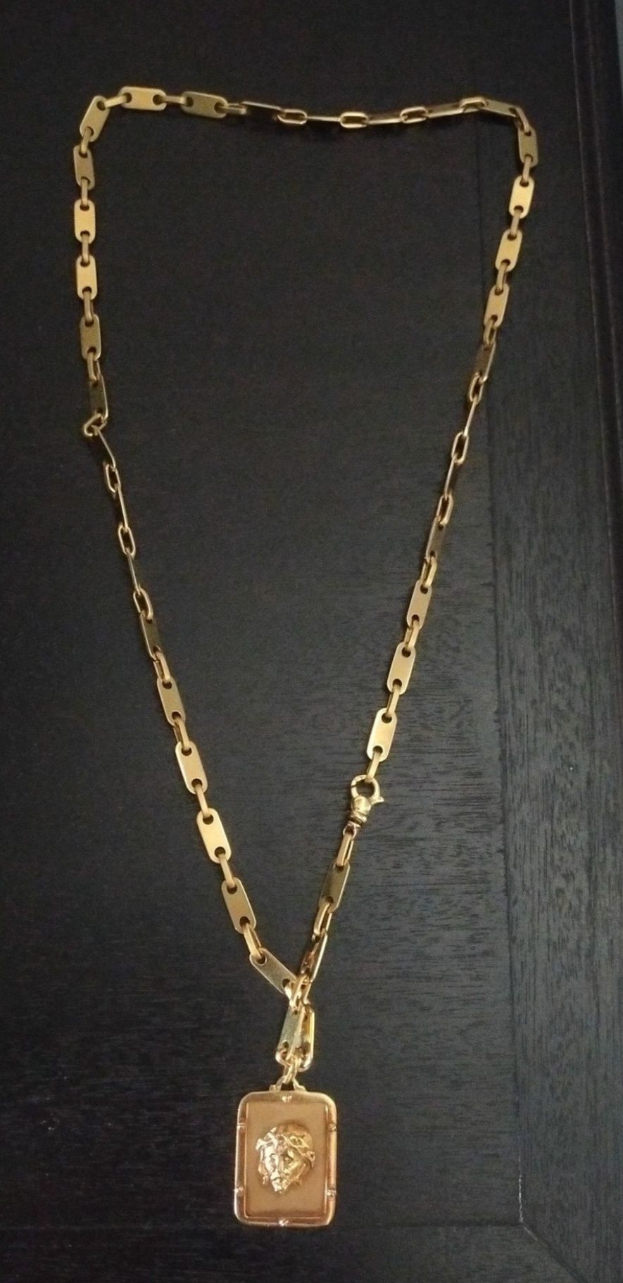 Fio de ouro 19k.