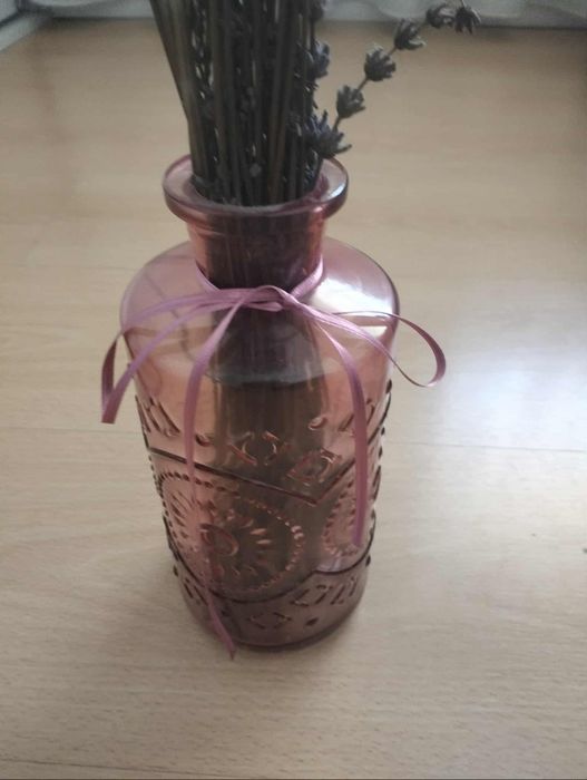 Jarra em vidro rosa
