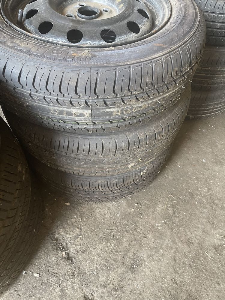 Резина лето 185/65r15 есть 3 колеса