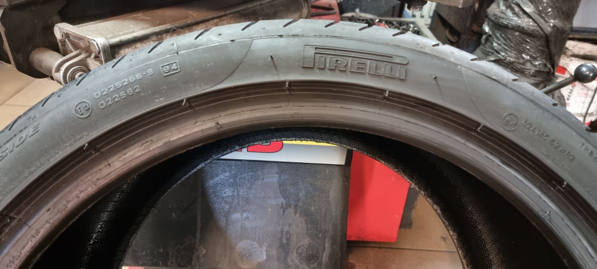 305/30r19 Pirelli letnie 2sztuki